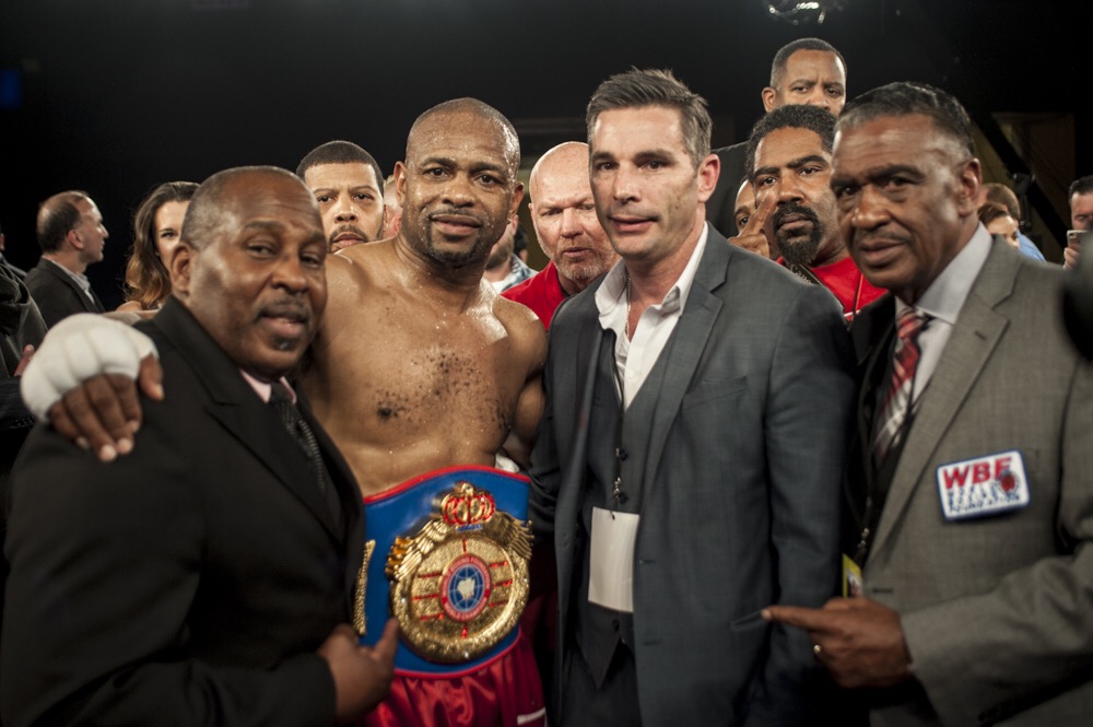 JONES JNR STOPS GUNN IN&nbsp;EIGHT