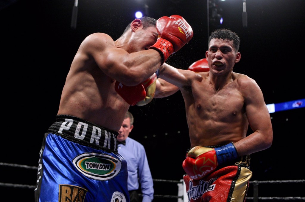 UNBEATEN BENAVIDEZ KNOCKS OUT MEDINA IN 168-POUND WORLD TITLE ELIMINATOR 