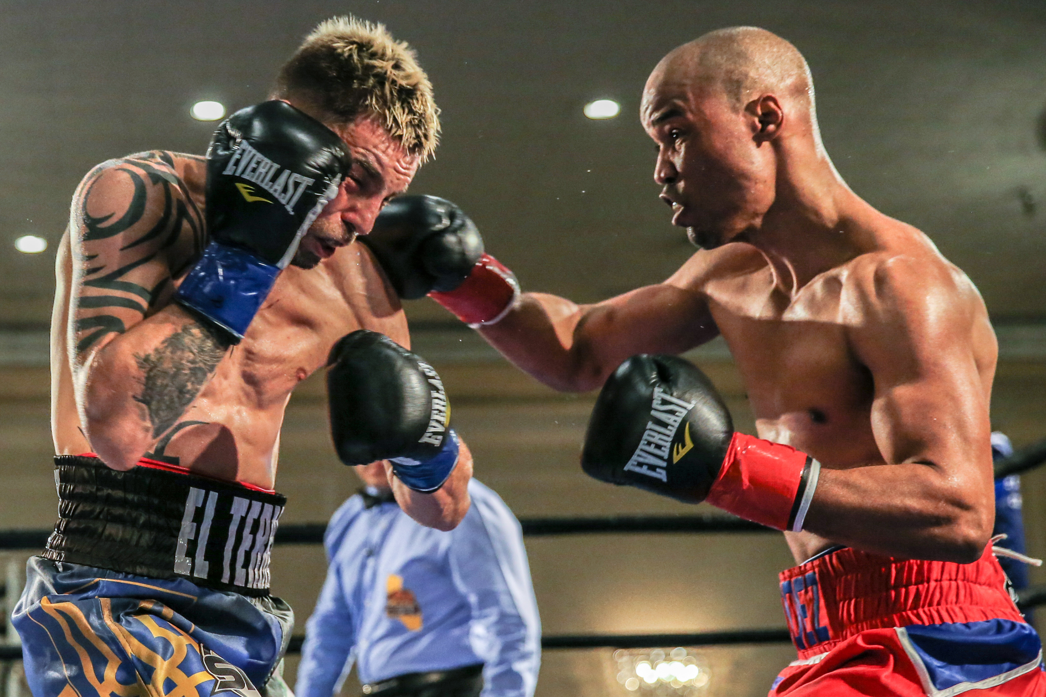 Redkach vs Mendez_05_02_2017_Fight_Andy Samuelson _ Premier Boxing Champions.jpg