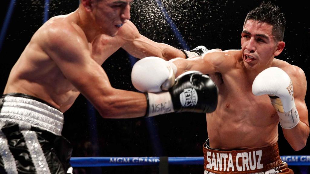 LEO SANTA CRUZ DEFENDS TITLE AGAINST CHRIS&nbsp;AVALOS