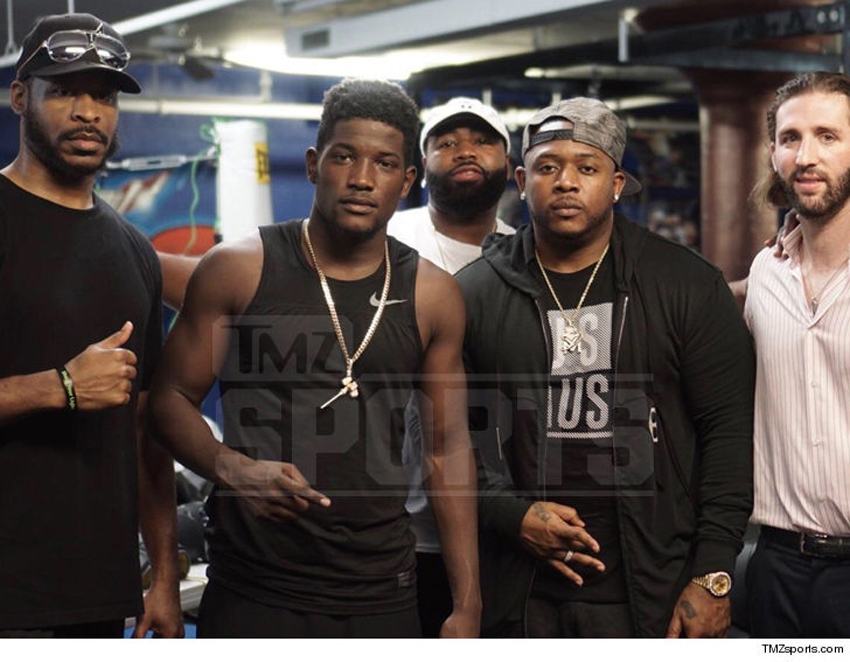 LIL WAYNE SIGNS LUBIN TO YOUNG MONEY&nbsp;SPORTS