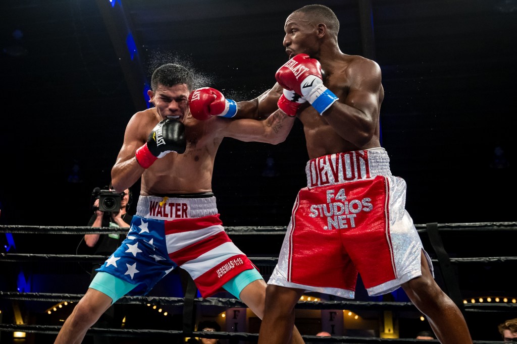 ALEXANDER RETURNS TO DROP & DEFEAT&nbsp;CASTILLO