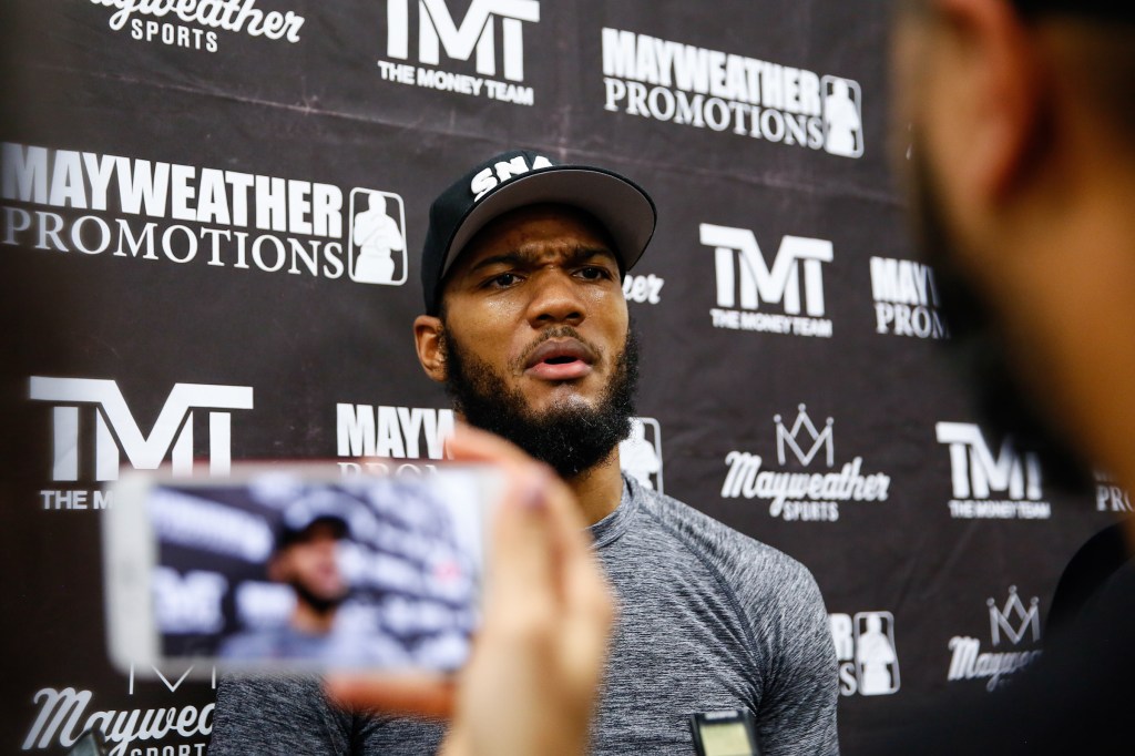 JULIAN WILLIAMS DISCUSSES SHOWDOWN WITH JARRETT HURD FOR UNIFIED WORLD SUPER WELTERWEIGHT&nbsp;TITLES