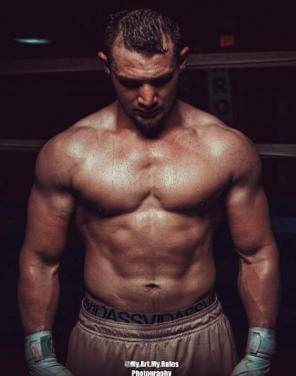 ASLAMBEK ‘THE HULK’ IDIGOV STOPS KONSTANTIN PITERNOV IN FOUR TO CONTINUE FORWARD MARCH THROUGH SUPER MIDDLEWEIGHT&nbsp;RANK