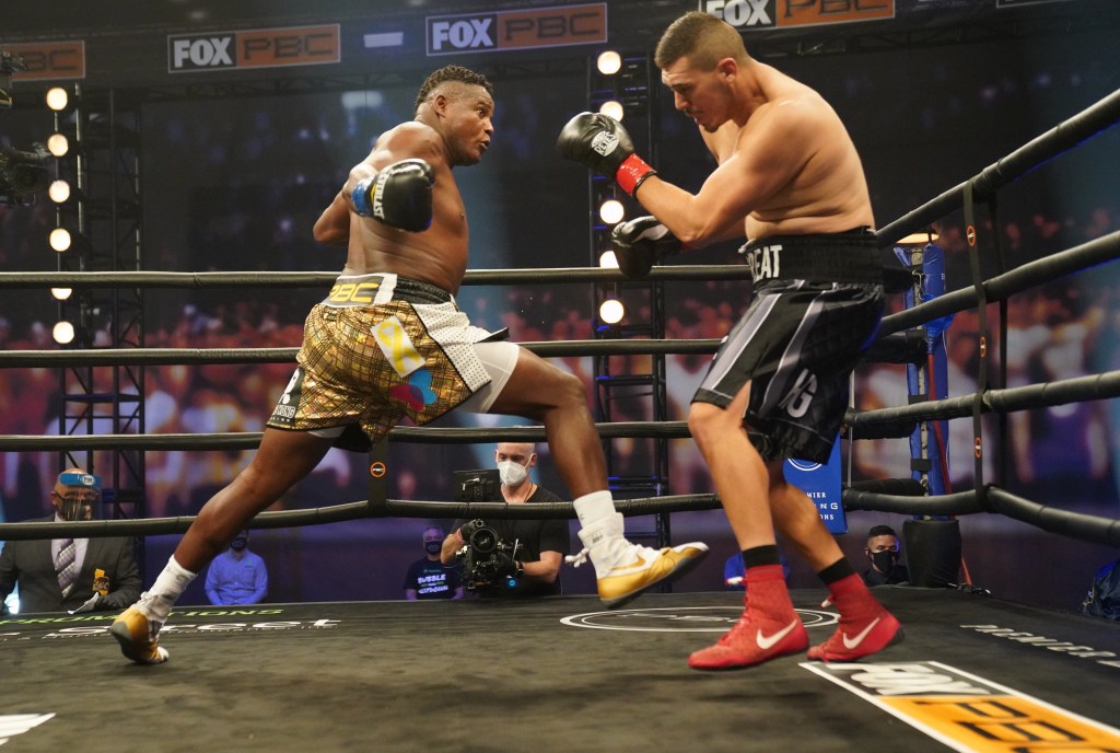 LUIS ORTIZ SCORES FIRST ROUND KNOCKOUT OF ALEXANDER&nbsp;FLORES!