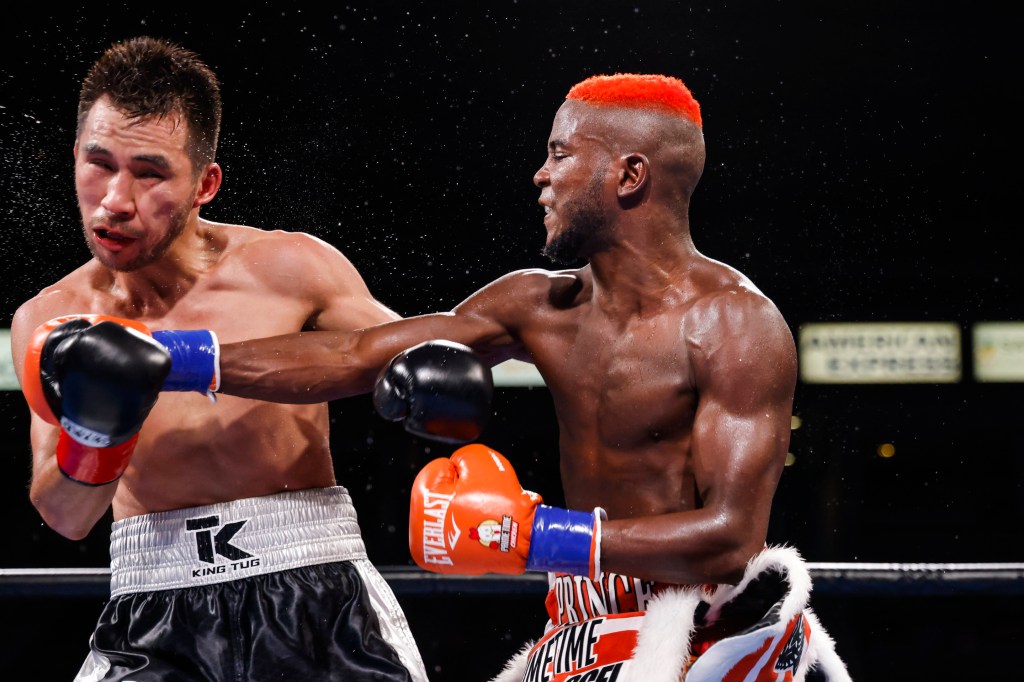 CHRIS COLBERT REMAINS UNBEATEN WITH UNANIMOUS DECISION VICTORY OVER TUGSTSOGT&nbsp;NYAMBAYAR