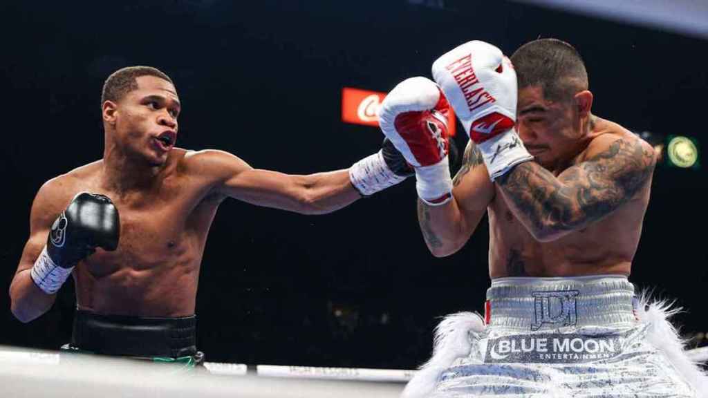 HANEY BRILLIANT IN DEFEAT OF DIAZ JR. – KAMBOSIS&nbsp;NEXT?