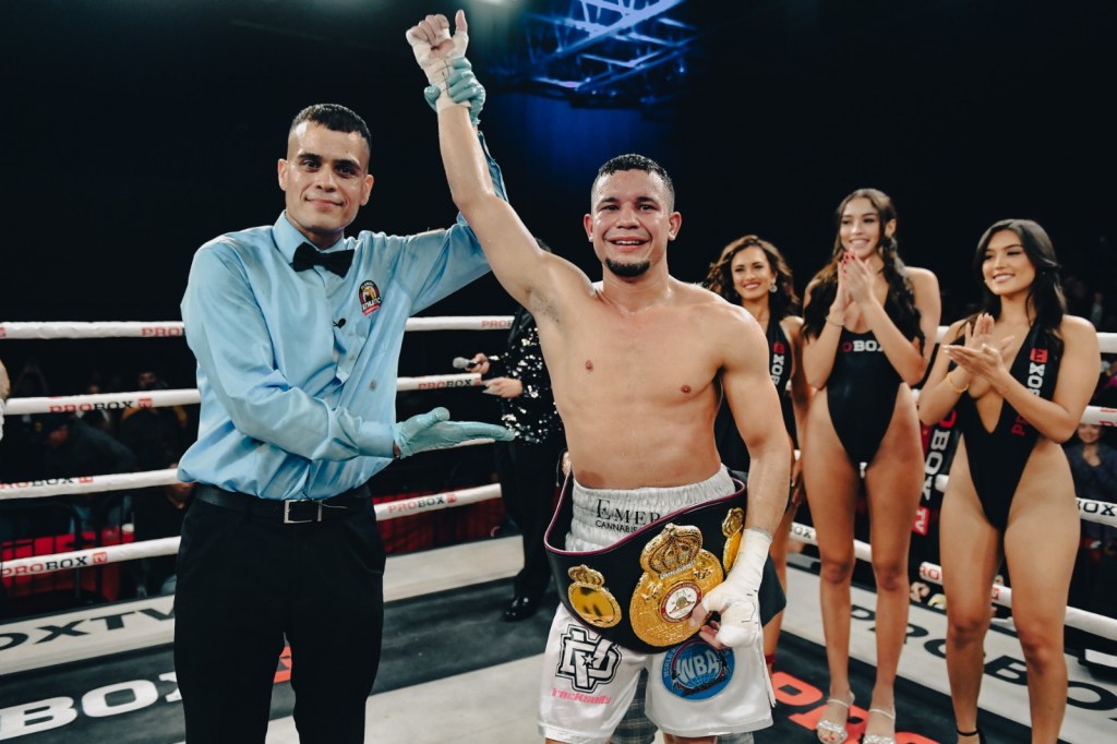 ORLANDO GONZALEZ GOES TO WAR & MARQUES VALLE EARNS A UNANIMOUS DECISION VICTORY ALL ON&nbsp;WNF