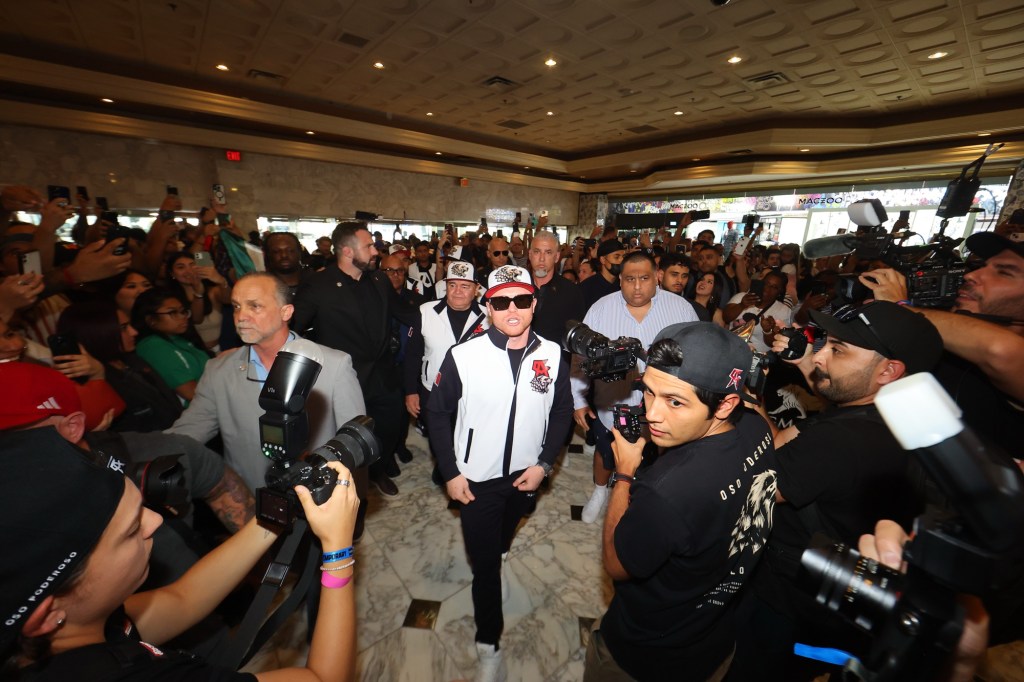 CANELO ÁLVAREZ & EDGAR BERLANGA MAKE GRAND ARRIVALS IN LAS&nbsp;VEGAS