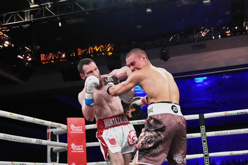 BAKHRAM MURTAZALIEV RETAINS 154-POUND WORLD TITLE WITH THIRD-ROUND STOPPAGE OF TIM&nbsp;TSZYU