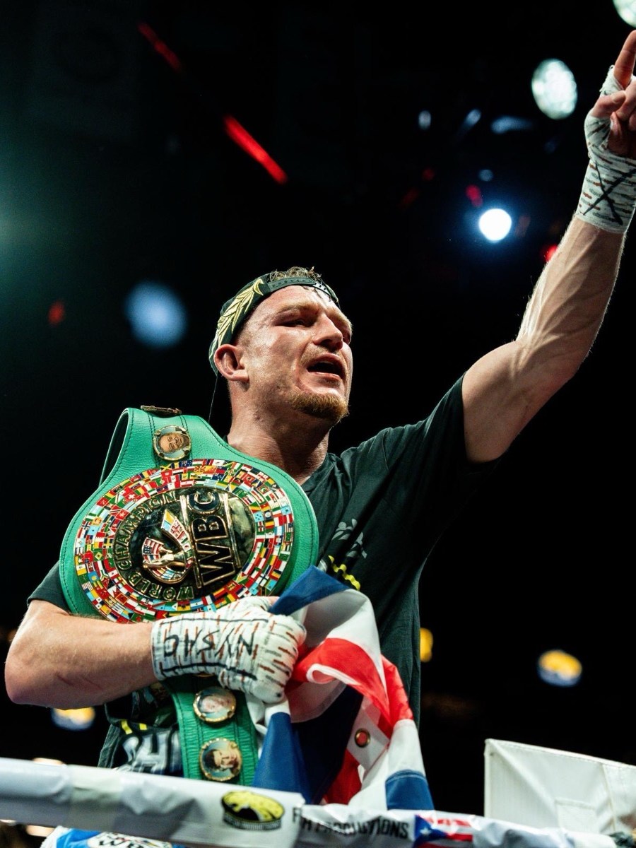 STUNNING SMITH DESTROYS MATIAS TO BECOME WORLD&nbsp;CHAMPION